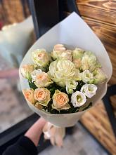 Букет цветов из:  Розы и Лизиантусы #REPLACE_PRED# Глубоком Краснодарский край