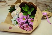 Букет цветов из:  Розы и Хризантемы #REPLACE_PRED# Глубоком Краснодарский край